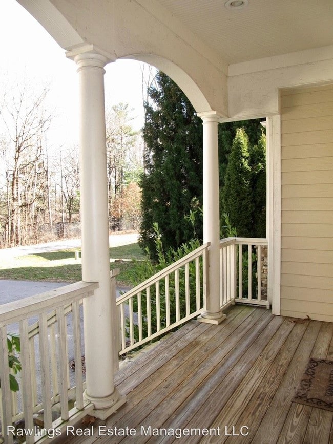 Building Photo - 3 br, 2.5 bath House - 12 Elkhorn Court
