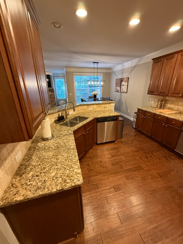 Building Photo - 2116 Cobblestone Cir NE