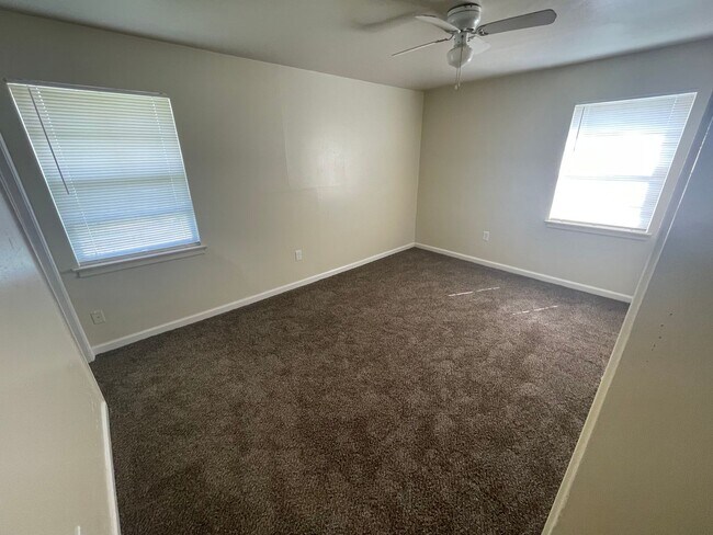 Foto del edificio - 3 Bedroom House in Carrollton, TX (Fully R...