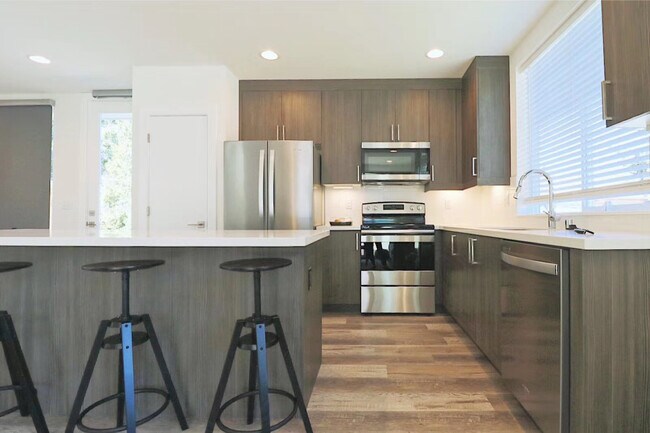 Foto del edificio - 5216 15th Ave NE