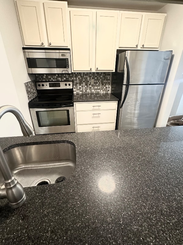 Foto del edificio - 807 Hickory Cir