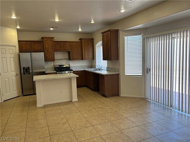 Building Photo - 10296 Magnolia Tree Ave