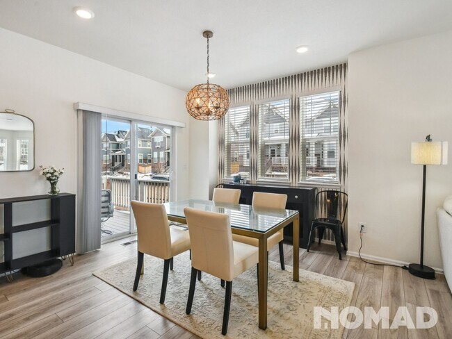 Building Photo - 2 Bedroom Townhome in Brighton