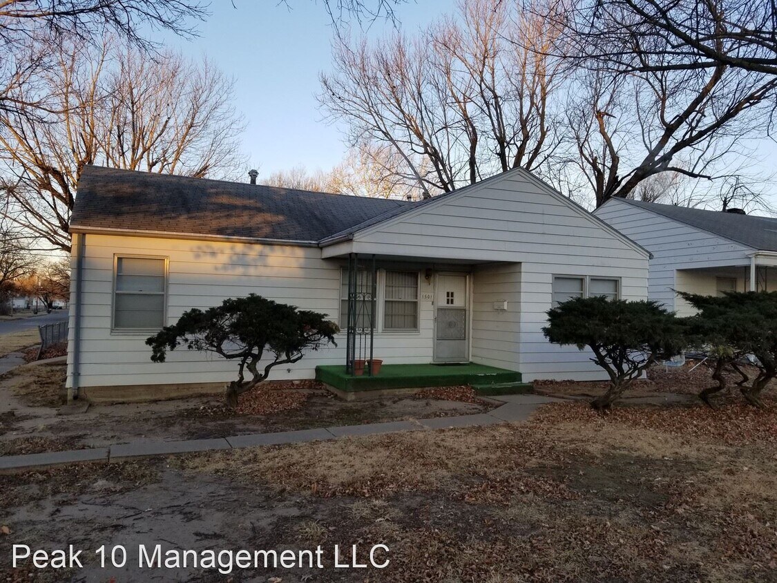 Primary Photo - 3 br, 1 bath House - 1501 N Pinecrest