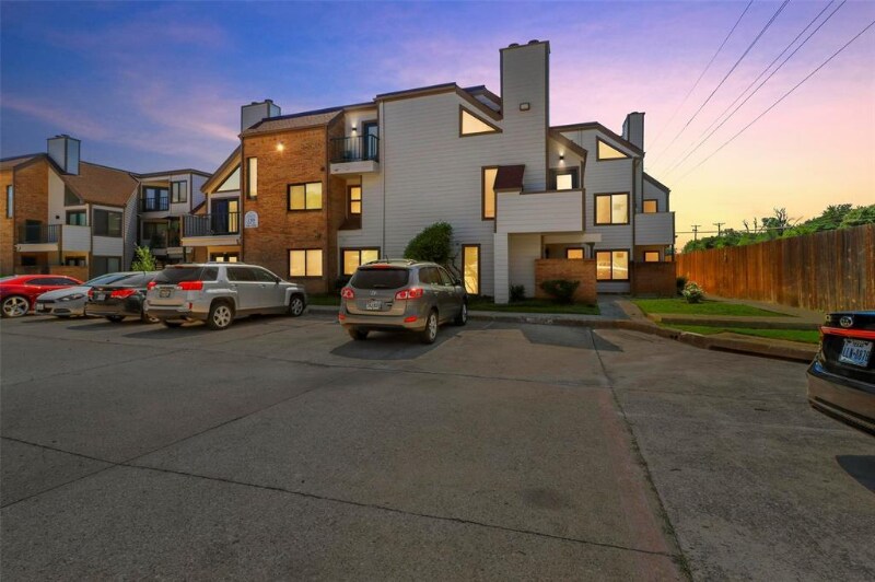 2301 Basil Dr Unit 308, Arlington, TX 76006 Condo for Rent in