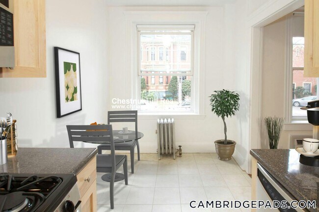 Building Photo - 3 Langdon St