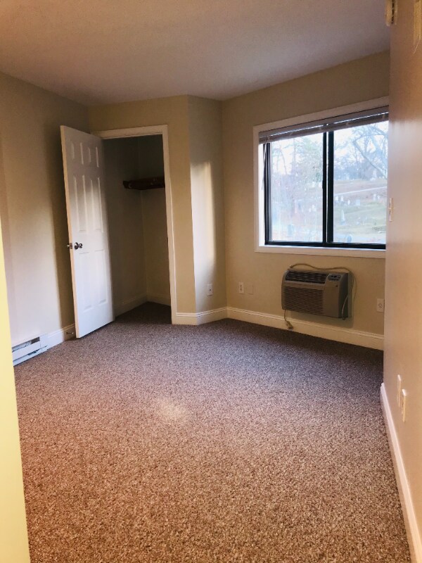 1 Station St Unit 15, Hingham, MA 02043 Room for Rent in Hingham, MA