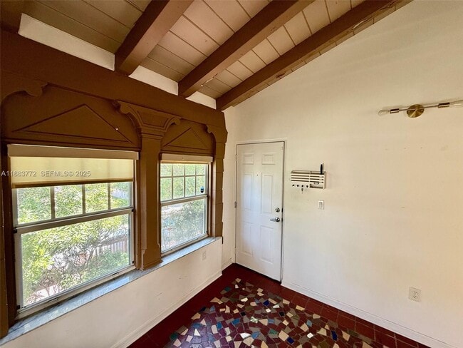 Building Photo - 1528 Drexel Ave