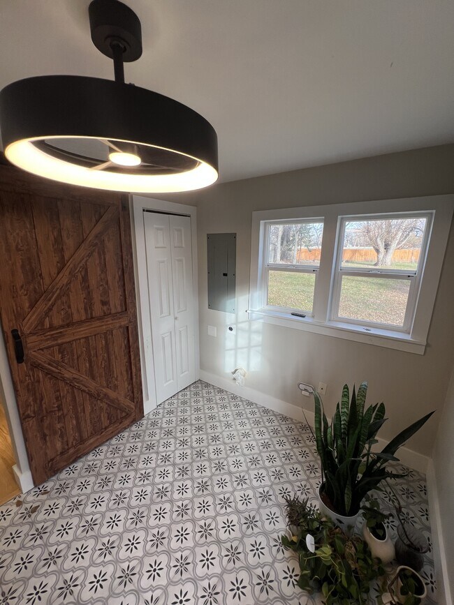 Foto del edificio - 334 W Willox Ln