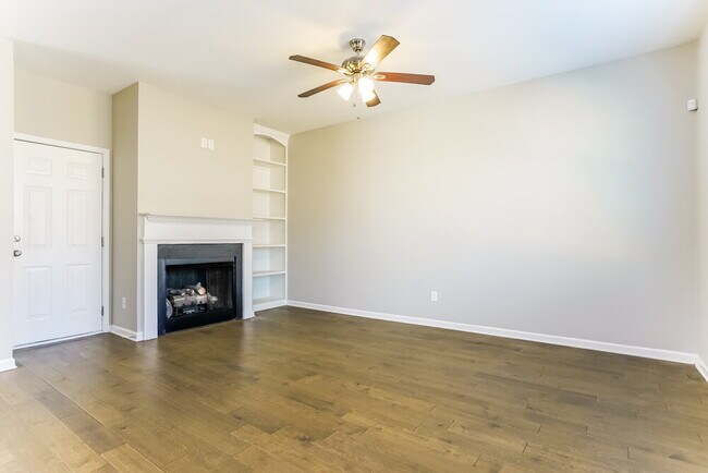 Building Photo - 395 Crawford Pkwy