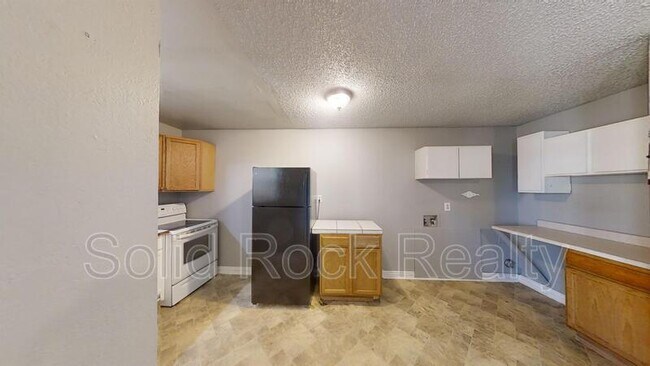 Foto del edificio - 714 E 3rd St