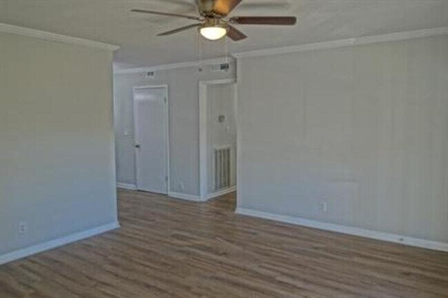 Building Photo - 2903 Bayless Dr SW