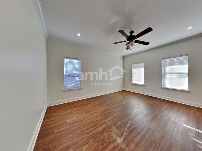 Foto del edificio - 118 Spring Lake Drive