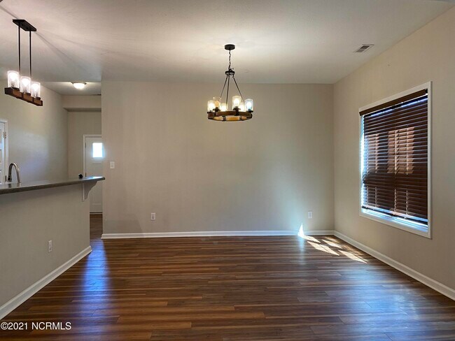 Foto del edificio - 209 N Windy Ridge Rd