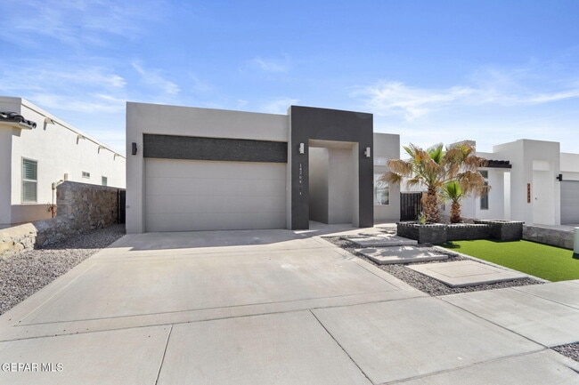 Building Photo - 14264 John Scagno