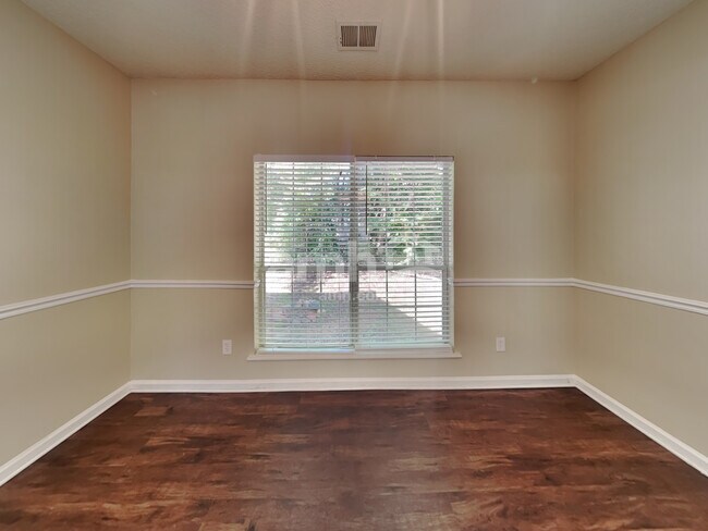 Building Photo - 8638 Flowers Court