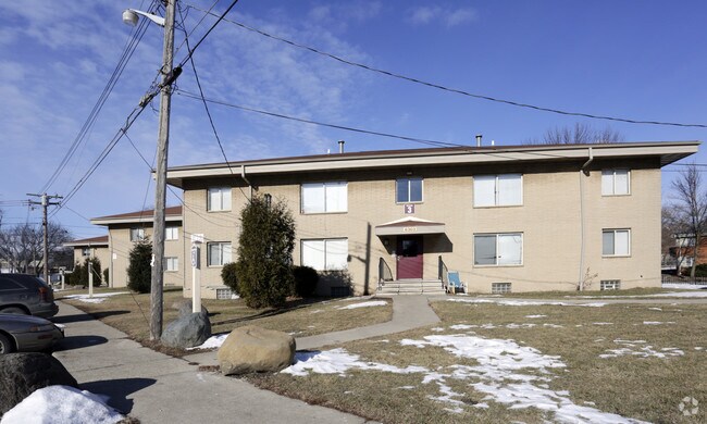 Foto del edificio - Carmen Court Apartments