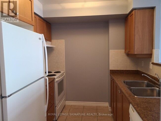 Building Photo - 700 Humberwood Blvd