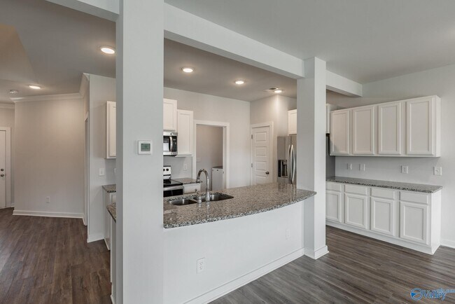 Foto del edificio - 6030 Barringer Ct