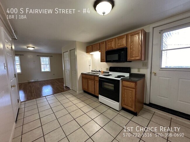 Foto del edificio - 2nd floor 1 bedroom with a private back po...