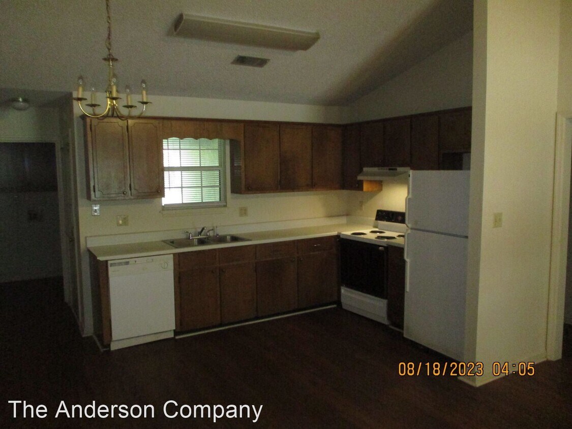 Building Photo - 3 br, 2 bath House - 105-B Gala Ct.