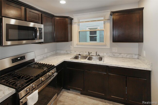 Foto del edificio - 12708 Littlefield St