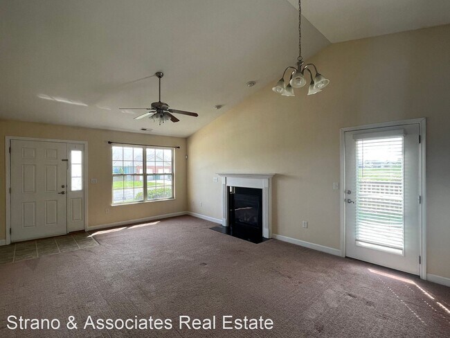 Building Photo - 2 br, 1.5 bath House - 10964 Upland Terrace