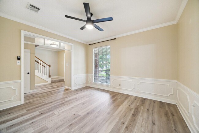 Foto del edificio - 5618 Spring Lodge Dr