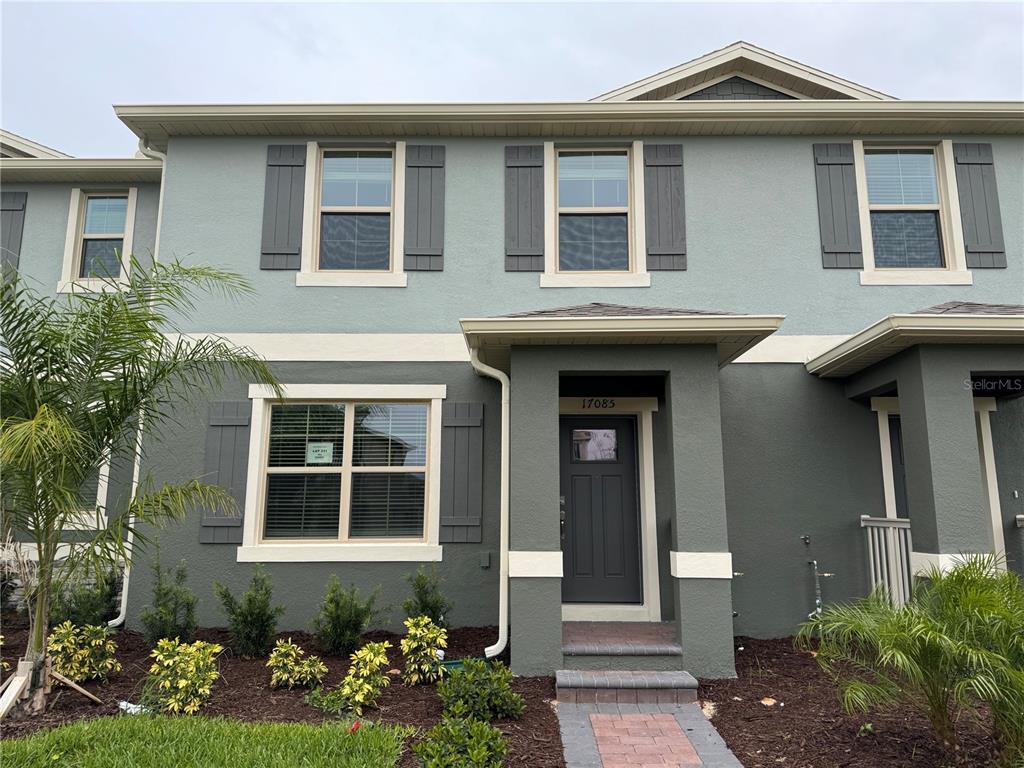 Foto principal - 17085 Water Spring Blvd