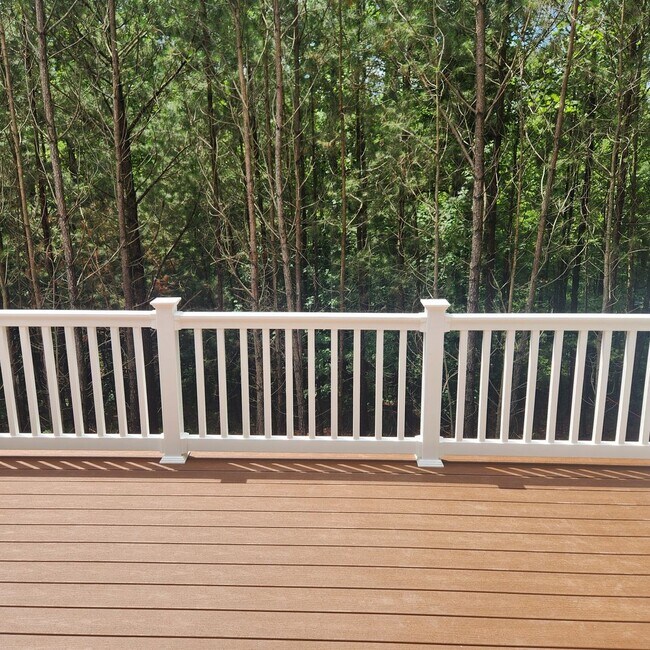 Foto del edificio - 5142 Flowering Peach Lane, Providence Forg...