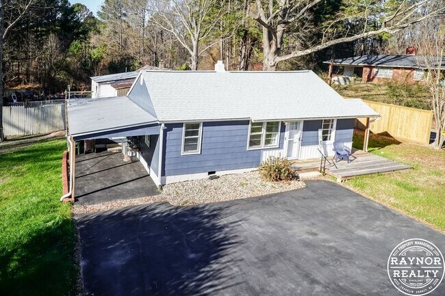 Building Photo - 429 N Main St