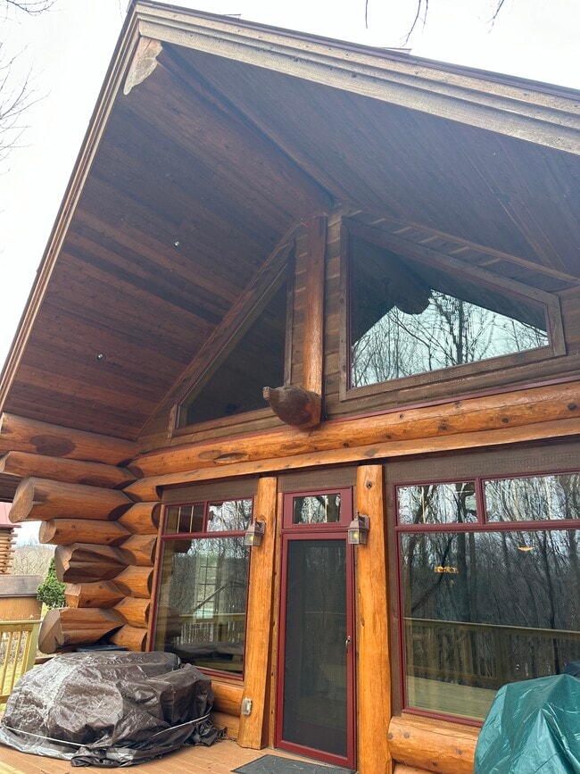 Building Photo - 806 W Redstone Dr