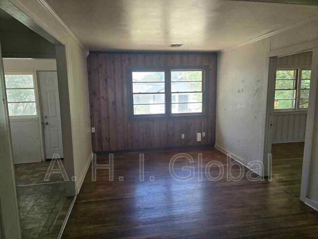 Foto del edificio - 4222 SW 11th Ave
