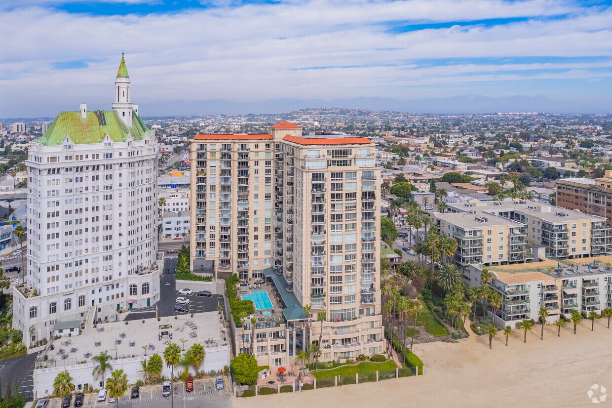 The Pacific Apartments in Long Beach, CA