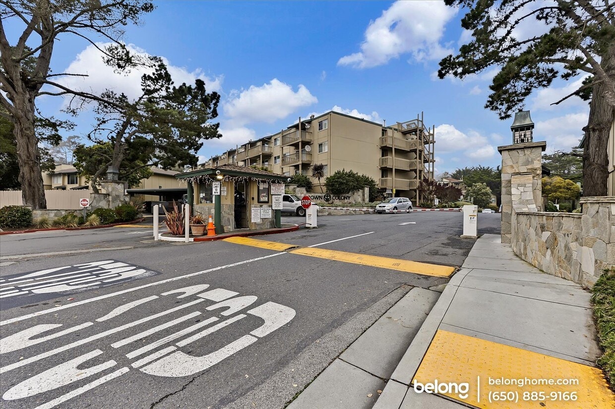 Primary Photo - 370 Imperial Way