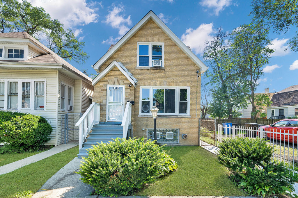 Foto principal - 6645 S Seeley Ave