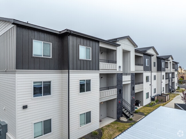 Alternate Exterior - Hawks Landing Apartments