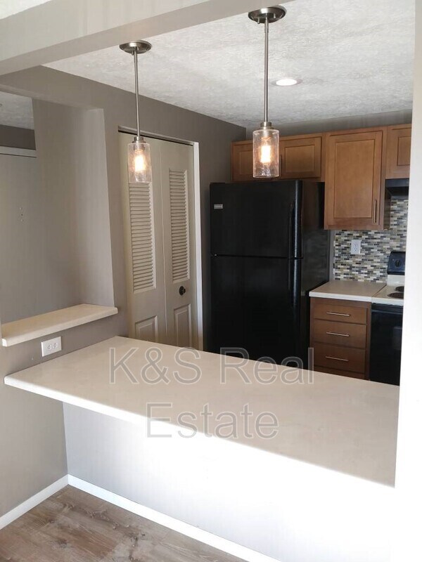 Building Photo - 1636 Jefferson Ridge Dr