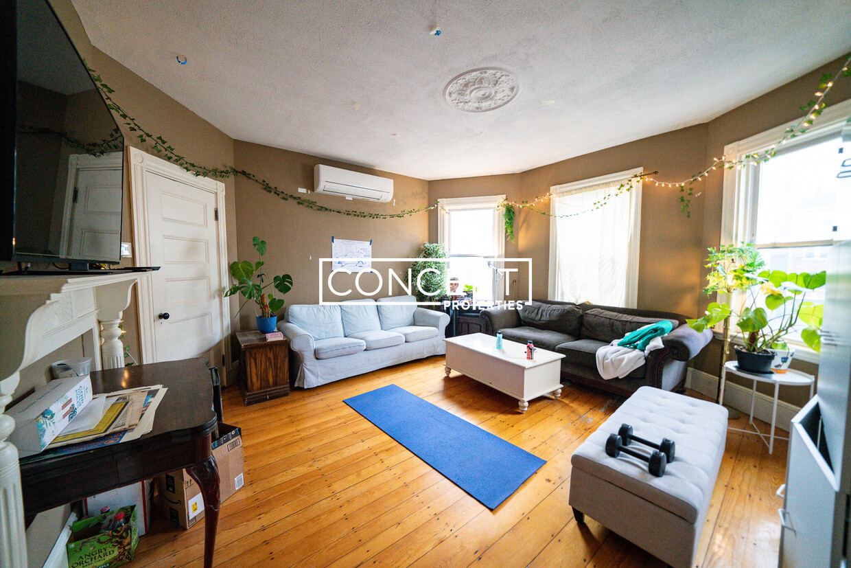Foto principal - 100 Calumet St