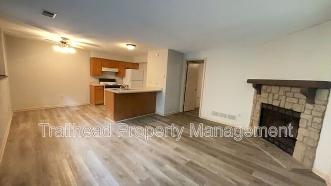 Foto del edificio - 8213 N Everton Ave