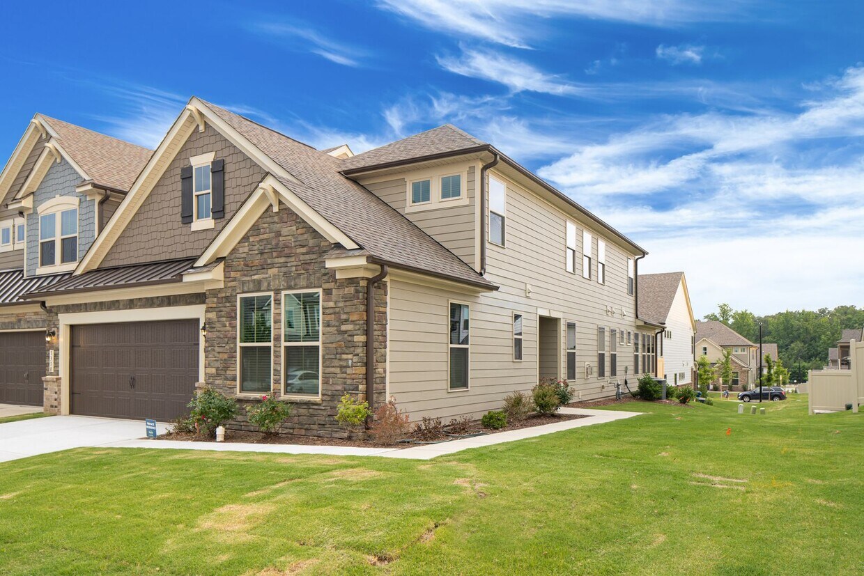 Primary Photo - Large energy-efficient, 4 bedroom townhome...