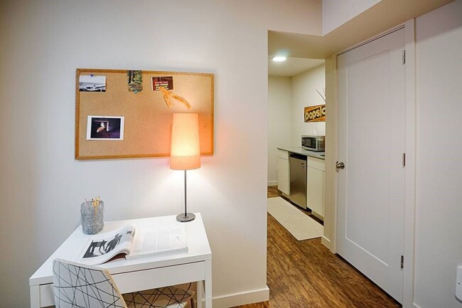 Foto del interior - Modern Cozy Studio Apartments in First Hill