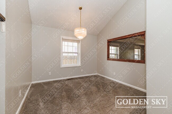 Building Photo - 2708 S Mulberry St