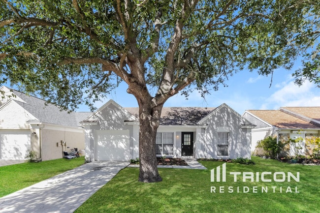 Building Photo - 4051 Forecast Dr