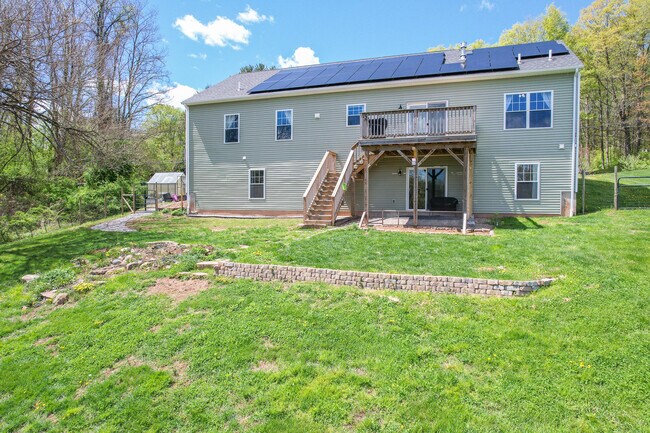 Foto del edificio - 564 Ridgewood Rd