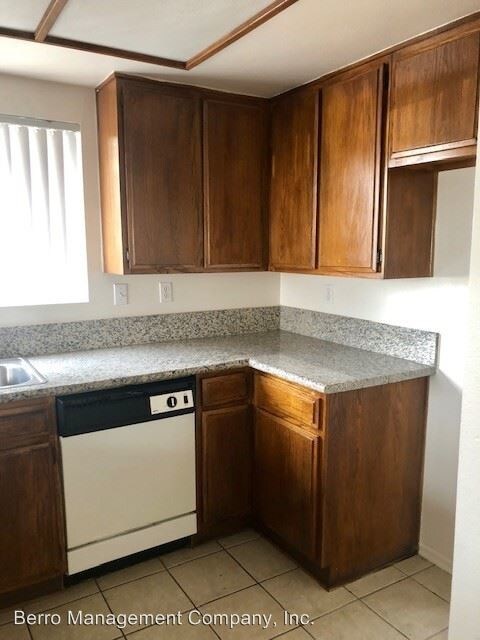 Foto del edificio - 1061 Grand Ave