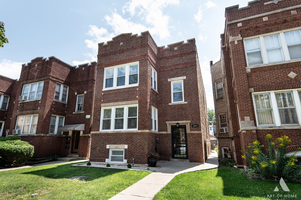 Primary Photo - 5253 W Agatite Ave