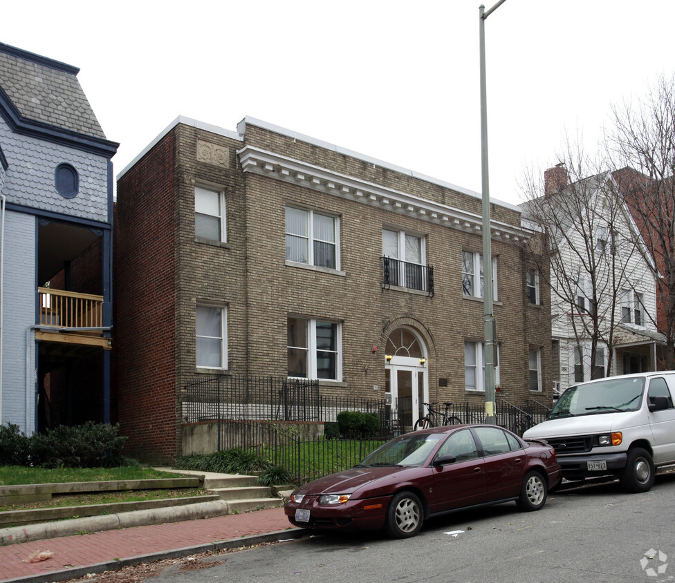 Building Photo - 1430 Chapin St NW