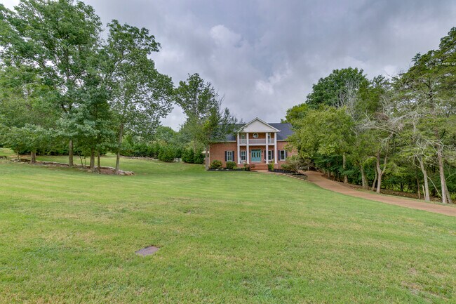 Foto del edificio - 405 Winchester Dr