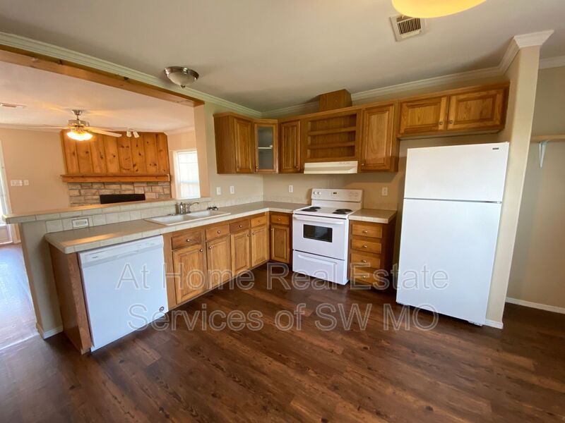 501 W Warren Ave Unit A, Ozark, MO 65721 Condo for Rent in Ozark, MO